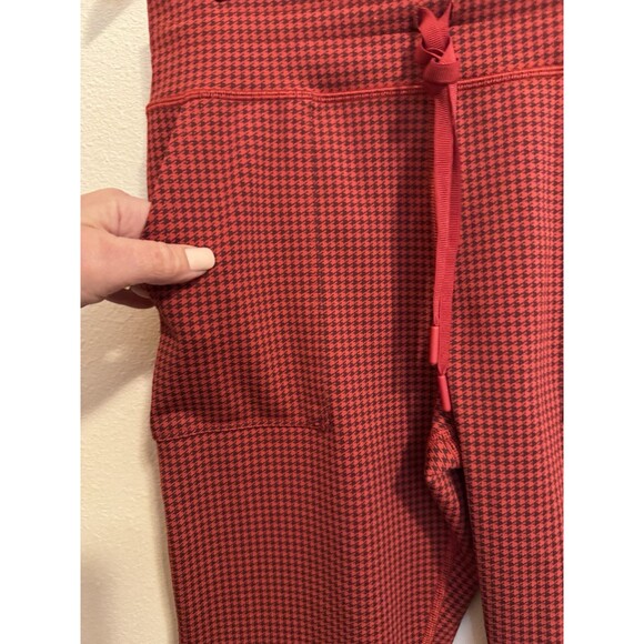 Offline By Aerie Pants Womens L Large Knit Red Houndstooth Pull On Ankle EUC - Picture 2 of 6